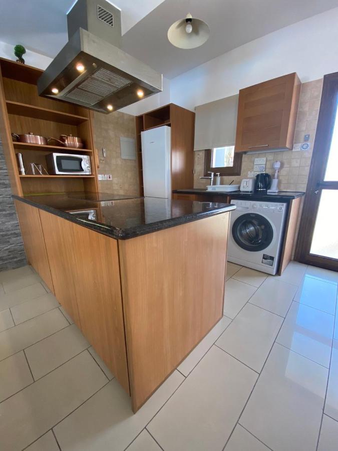 Villa Angel - Exotic Villa 200M From Beach Paralimni Exteriör bild